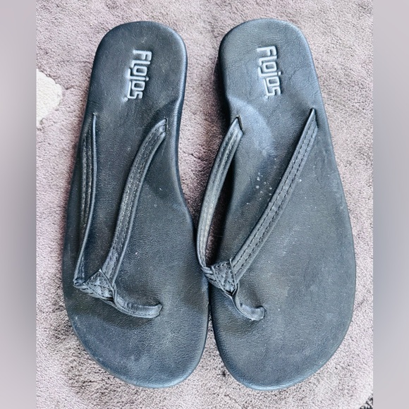 Batch of size 9 Slippers & Sandals - Picture 2 of 9